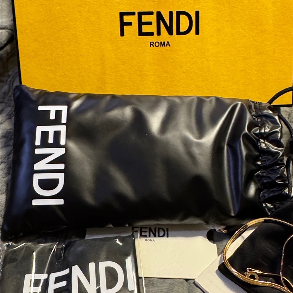 Authentic Full Inclusion Fendi Sunglasses - Picture 3 of 9